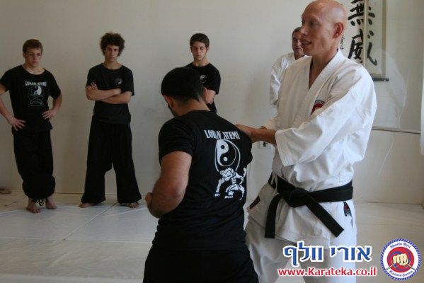 שיעור משותף ראשון לשנת 2011. בשיעור נכחו שלושה בתי ספר: קונג פו קוף (בהדרכת עמית הימלשטיין), איקיידו ישראל (בהדרכת אמיר זנדקוביץ) ובית הספר שלנו - שורין ריו קראטה ג'וטסו