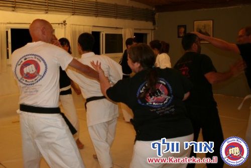 22/4/2012 גיא רפאלי התארח אצלנו בדוג'ו ולימד עקרונות בסיסיים של שימוש בסכין והגנה מפניו ביד ריקה ובאמצעות סכין