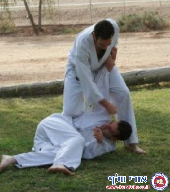 סוף שבוע של אימוני שורין ריו קראטה ג'וטסו בחצבה. אימוני יד ריקה, כלי נשק ובחינות.