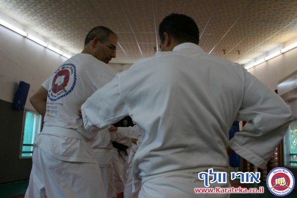 אימון ילדים ומבוגרים בדוג'ו חצור 8-1-2010. בסוף האימון עשינו ארוחת צהריים וראינו את הסרט קראטה קיד 2