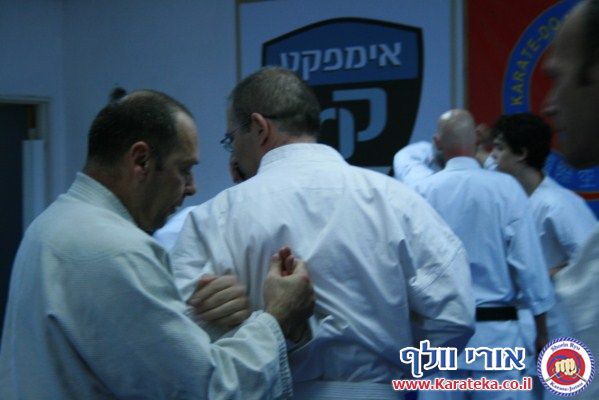 שיעור משותף עם ישראל טונג'י סנסאי המלמד אייקיג'וטסו. 14-11-2010