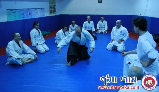 שיעור משותף עם ישראל טונג'י סנסאי המלמד אייקיג'וטסו. 14-11-2010
