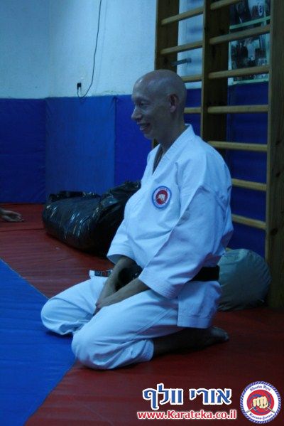שיעור משותף עם ישראל טונג'י סנסאי המלמד אייקיג'וטסו. 14-11-2010