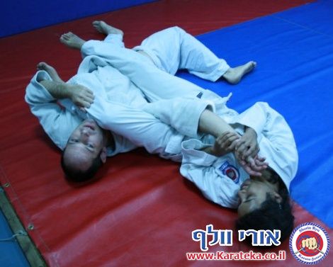 שיעור משותף עם ישראל טונג'י סנסאי המלמד אייקיג'וטסו. 14-11-2010