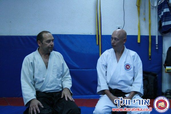 שיעור משותף עם ישראל טונג'י סנסאי המלמד אייקיג'וטסו. 14-11-2010
