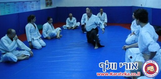 שיעור משותף עם ישראל טונג'י סנסאי המלמד אייקיג'וטסו. 14-11-2010