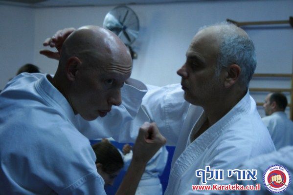 שיעור משותף עם ישראל טונג'י סנסאי המלמד אייקיג'וטסו. 14-11-2010