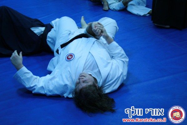 שיעור משותף עם ישראל טונג'י סנסאי המלמד אייקיג'וטסו. 14-11-2010