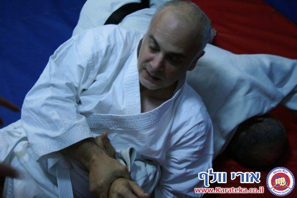 שיעור משותף עם ישראל טונג'י סנסאי המלמד אייקיג'וטסו. 14-11-2010