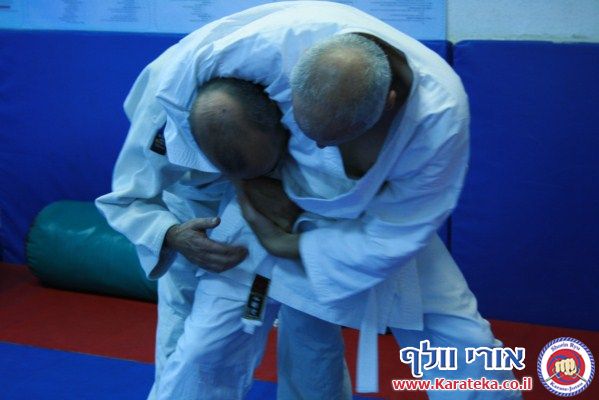 שיעור משותף עם ישראל טונג'י סנסאי המלמד אייקיג'וטסו. 14-11-2010