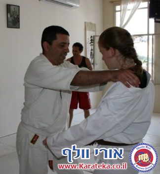 4/2011 אייקידו ישראל, לוחן אטמי ושורין ריו קראטה ג'וטסו ישראל נפגשים לאימון משותף שני בשנת 2011. קראטה, קונג פו ואייקידו. נושא האימון- השתחררות מתפיסות ומחניקות.... היה מעניין מאוד!!!