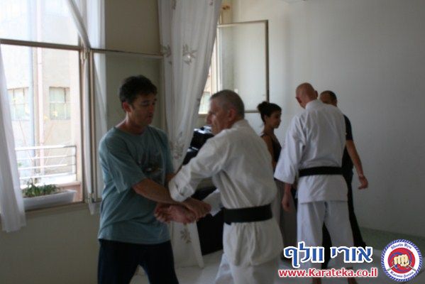 4/2011 אייקידו ישראל, לוחן אטמי ושורין ריו קראטה ג'וטסו ישראל נפגשים לאימון משותף שני בשנת 2011. קראטה, קונג פו ואייקידו. נושא האימון- השתחררות מתפיסות ומחניקות.... היה מעניין מאוד!!!