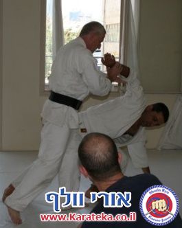 4/2011 אייקידו ישראל, לוחן אטמי ושורין ריו קראטה ג'וטסו ישראל נפגשים לאימון משותף שני בשנת 2011. קראטה, קונג פו ואייקידו. נושא האימון- השתחררות מתפיסות ומחניקות.... היה מעניין מאוד!!!