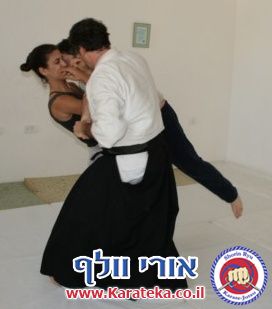 4/2011 אייקידו ישראל, לוחן אטמי ושורין ריו קראטה ג'וטסו ישראל נפגשים לאימון משותף שני בשנת 2011. קראטה, קונג פו ואייקידו. נושא האימון- השתחררות מתפיסות ומחניקות.... היה מעניין מאוד!!!