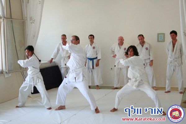 בחינה לדרגות קיו 9+8 ולקיו 5 של חלק מתלמידי בית הספר. הבחינות נערכו בסטודיו הראשי בתל אביב
