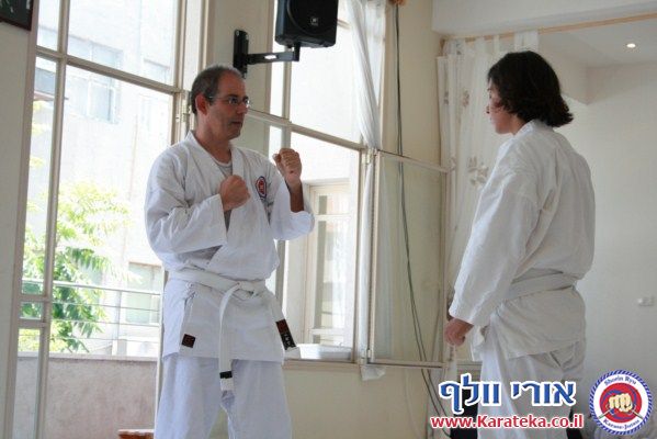 בחינה לדרגות קיו 9+8 ולקיו 5 של חלק מתלמידי בית הספר. הבחינות נערכו בסטודיו הראשי בתל אביב