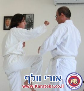 בחינה לדרגות קיו 9+8 ולקיו 5 של חלק מתלמידי בית הספר. הבחינות נערכו בסטודיו הראשי בתל אביב