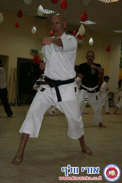 2-3/12/2011 מחנה אימונים של סוף שבוע בהשתתפות מורה אורח מחו''ל. 