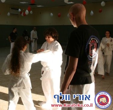 2-3/12/2011 מחנה אימונים של סוף שבוע בהשתתפות מורה אורח מחו''ל. 