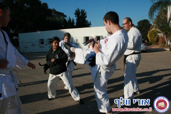 2-3/12/2011 מחנה אימונים של סוף שבוע בהשתתפות מורה אורח מחו''ל. 