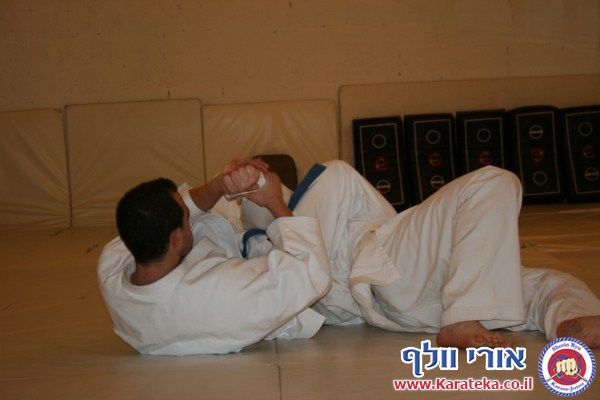 16/2/2012 עיבל נבחן לחגורה חומה וטל נבחן לחגורה צהובה. הבחינה ערכה כשלוש שעות. עיבל וטל הפגינו רוח אדירה ועברו את הבחינה בהצלחה. 