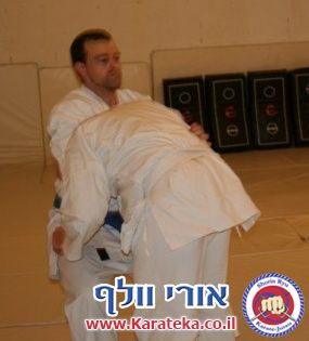 16/2/2012 עיבל נבחן לחגורה חומה וטל נבחן לחגורה צהובה. הבחינה ערכה כשלוש שעות. עיבל וטל הפגינו רוח אדירה ועברו את הבחינה בהצלחה. 