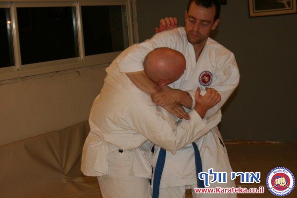 16/2/2012 עיבל נבחן לחגורה חומה וטל נבחן לחגורה צהובה. הבחינה ערכה כשלוש שעות. עיבל וטל הפגינו רוח אדירה ועברו את הבחינה בהצלחה. 