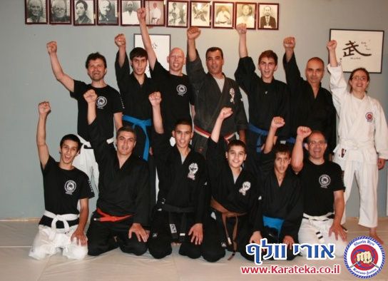 7/6/2012 רובין ארקיע סנסאי המלמד אמריקאן גוג'ו ריו התארח בדוג'ו ה''מוסך'' לאימון משותף עם חניכיו