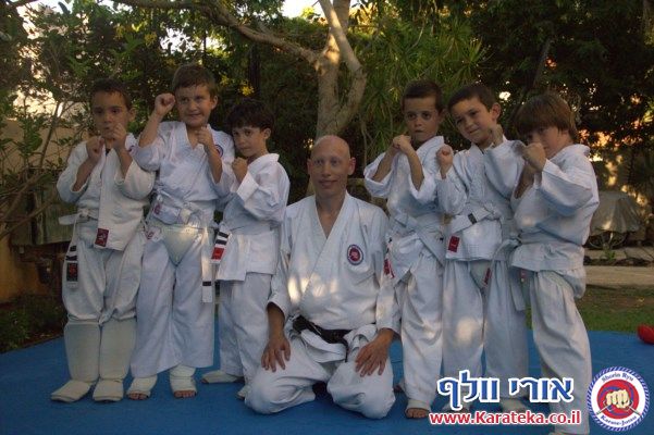 אימון סיכום שנה לקבוצת הלוחמים הקטנטנים בצהלה, גילאי 5.5-7, החניכים הציגו להורים את ההתקדמות ברמתם וביכולותיהם. היה כייפ!
