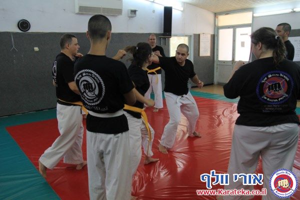 תרגיל לחץ מרובה משתתפים אשר התקיים לאחר אימון ארוך ומפרך כאשר היינו כבר עייפים... התרגיל דורש ריכוז וטכניקה נכונה גם כאשר הגוף מותש והראש מסוחרר