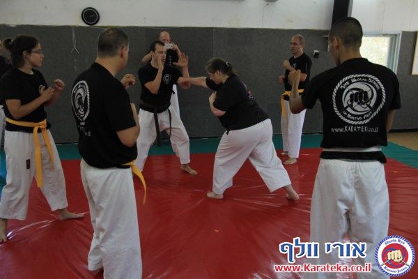 תרגיל לחץ מרובה משתתפים אשר התקיים לאחר אימון ארוך ומפרך כאשר היינו כבר עייפים... התרגיל דורש ריכוז וטכניקה נכונה גם כאשר הגוף מותש והראש מסוחרר