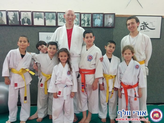 מחנה אימונים בפסח בקיבוץ חצור אשדוד. בדגש הפלות וקרקע. בית הספר לאמנויות לחימה והגנה עצמית בהדרכת אורי וולף